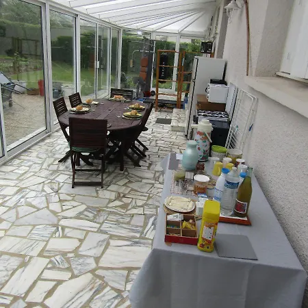 Au Jardin Fessard 住宿加早餐酒店 Fagnon